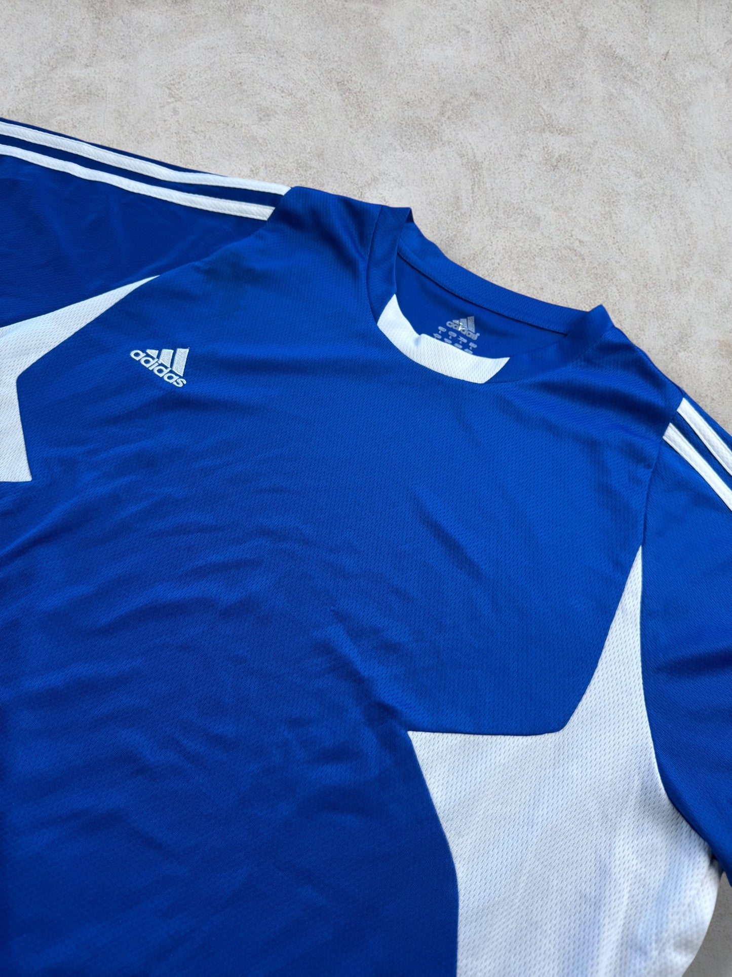 Vintage Adidas Tshirt (L)