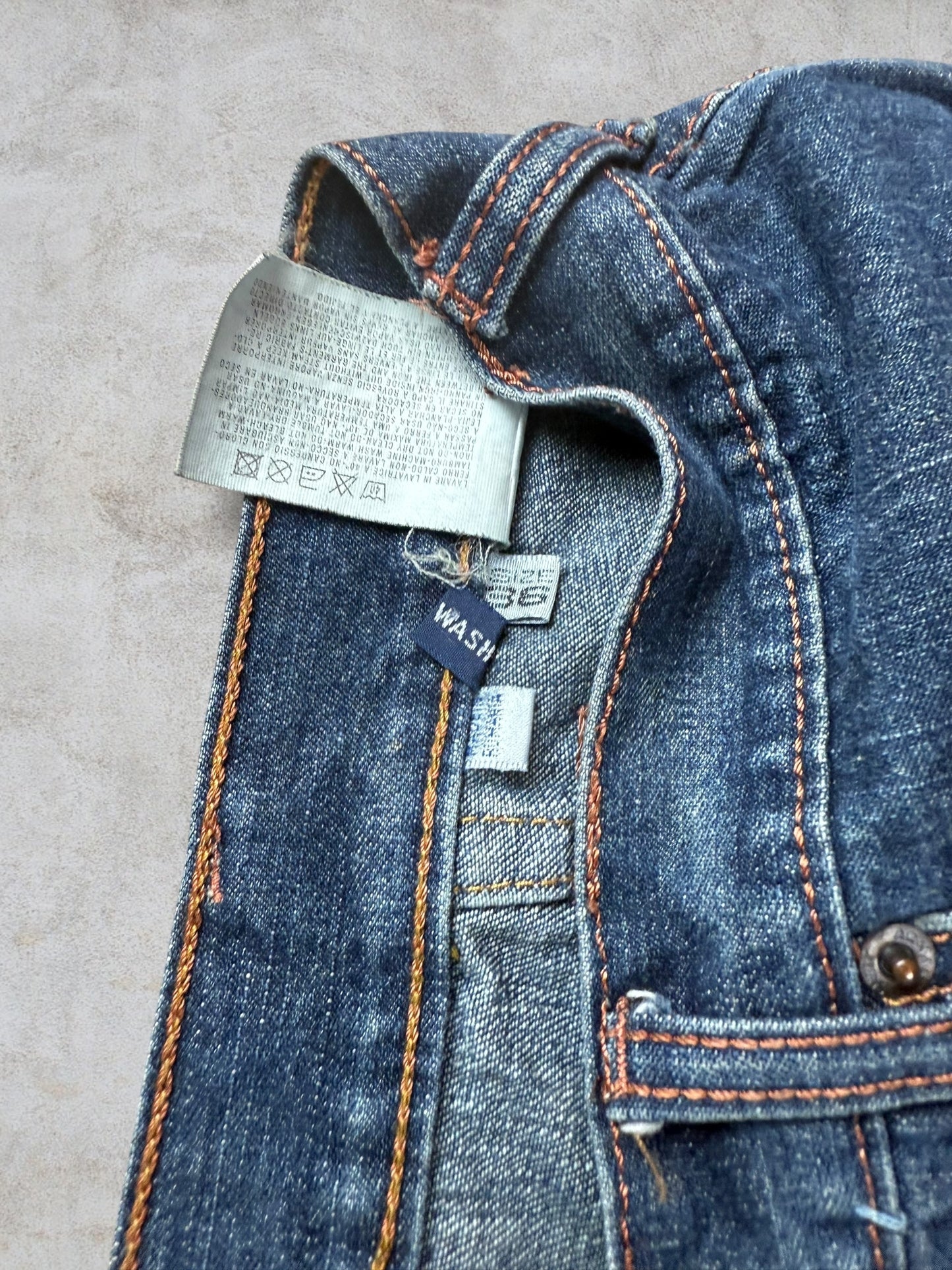 Vintage Armani Jeans (36)